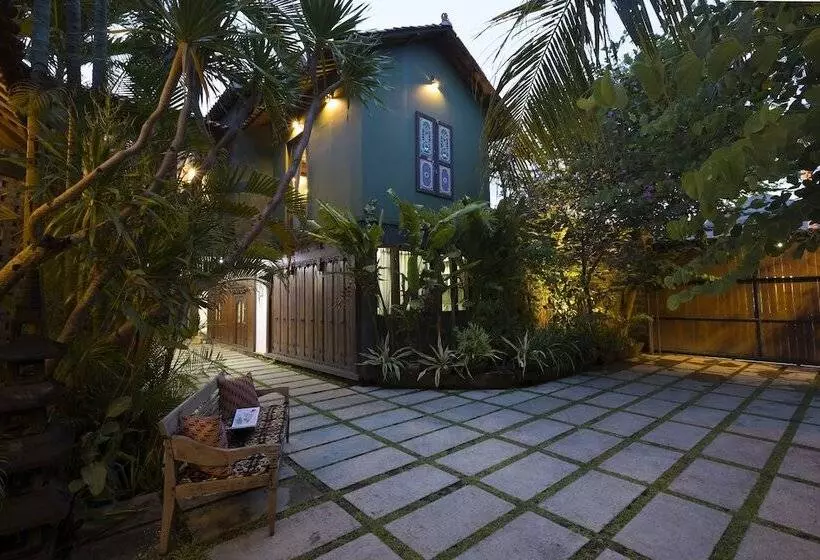 בית מלון כפרי Kampung Kecil