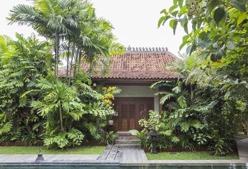 ホテル Kampung Kecil