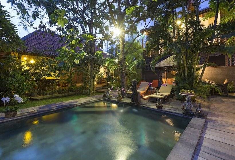 ホテル Kampung Kecil