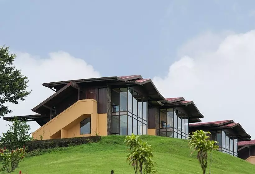 Отель Arenal Lodge