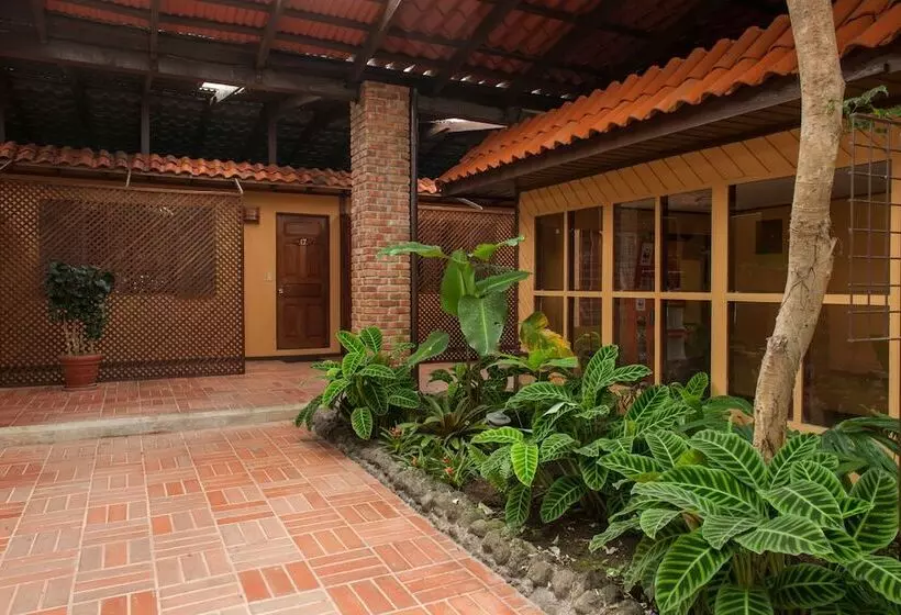 Отель Arenal Lodge