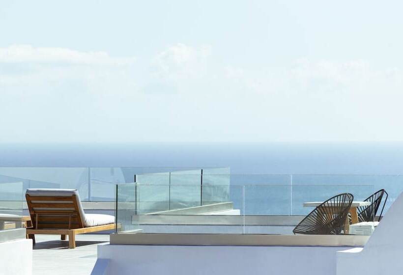 Astro Palace Hotel & Suites