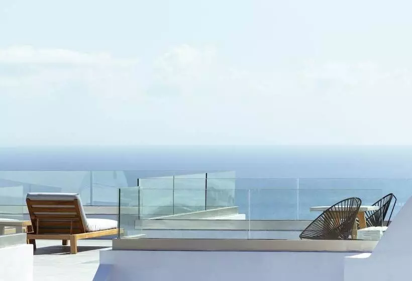 Astro Palace Hotel & Suites