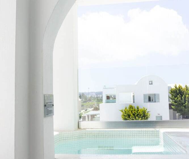 Astro Palace Hotel & Suites