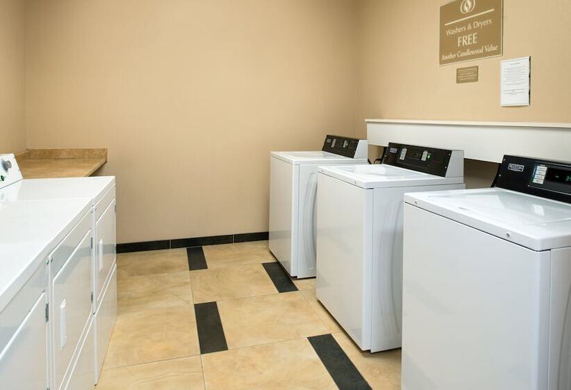 호텔 Candlewood Suites Olathe, An Ihg