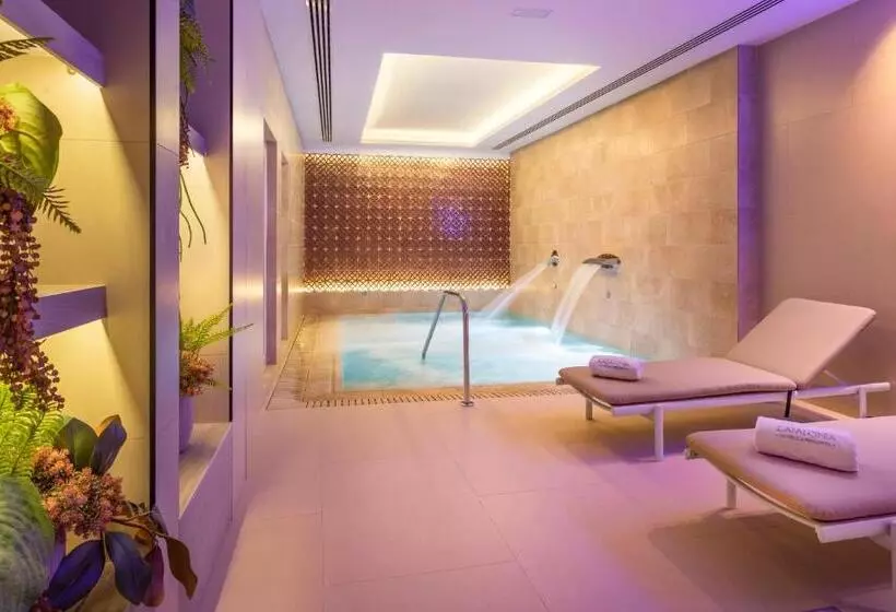 Отель Catalonia Atocha