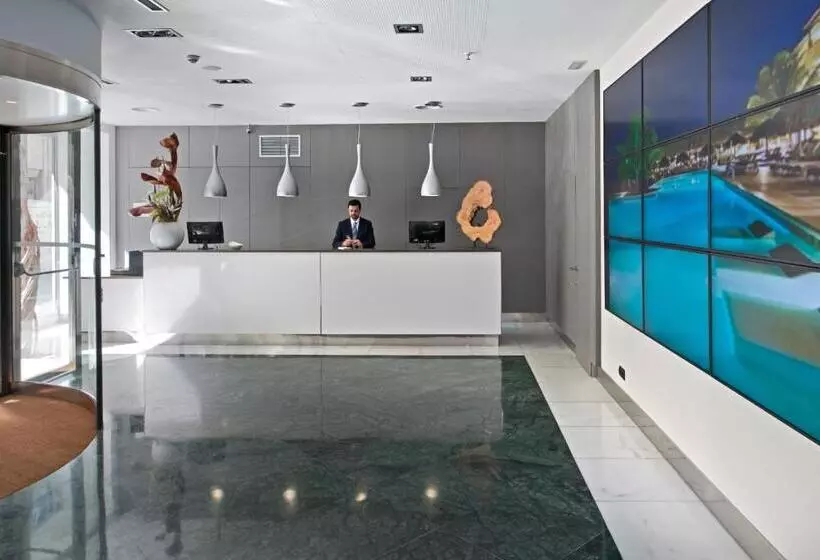 Отель Catalonia Atocha