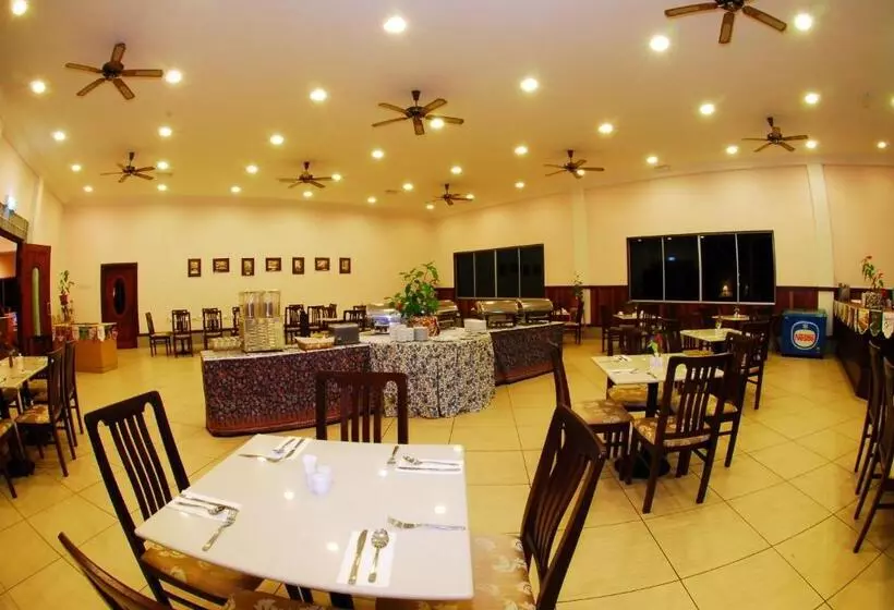 בית מלון כפרי Celyn Resort Kinabalu