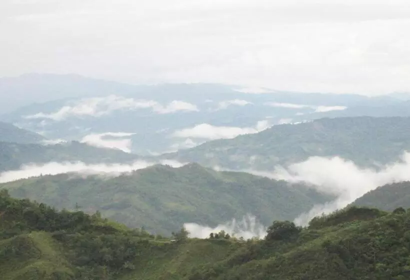 בית מלון כפרי Celyn Resort Kinabalu