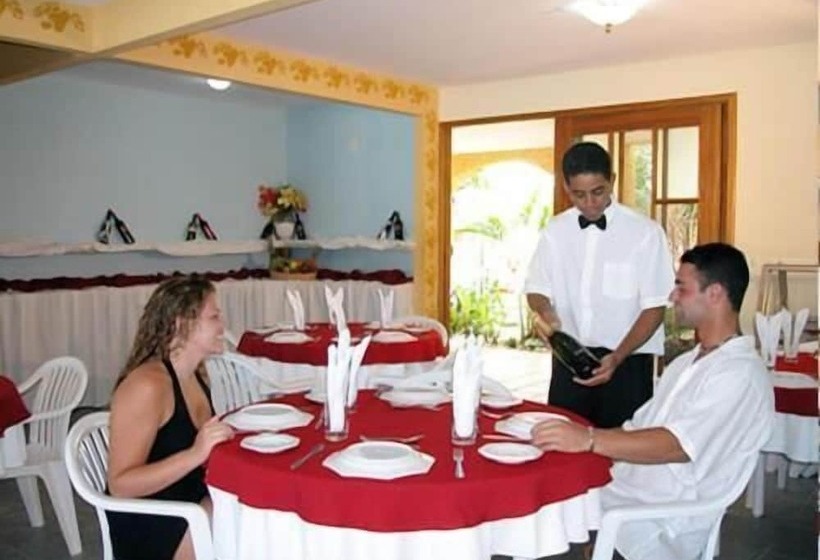 هتل Coroa Bella Praia