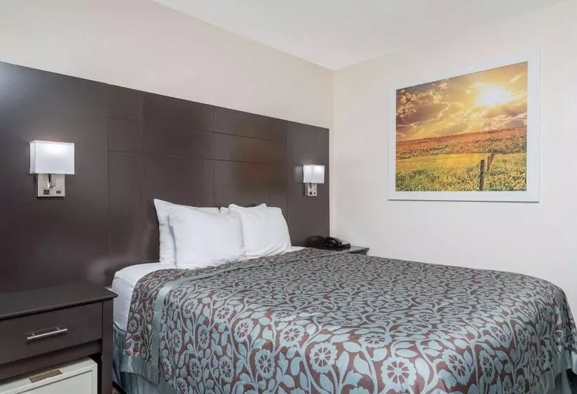 ホテル Days Inn By Wyndham Faribault