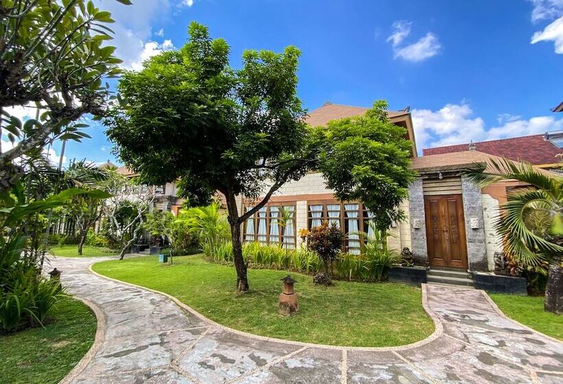 ホテル Desamuda Village