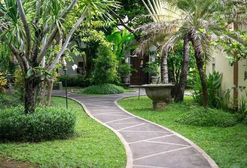 בית מלון כפרי Desamuda Village