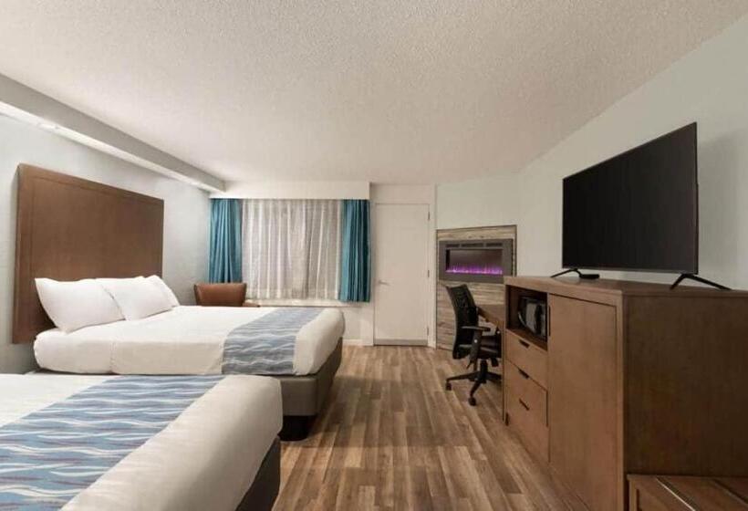 בית מלון כפרי Gatlinburg River Inn