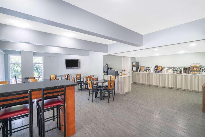 בית מלון כפרי Gatlinburg River Inn