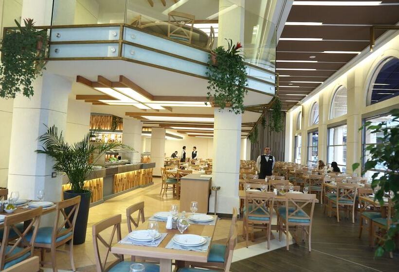 Hotel Serenada Golden Palace   Boutique