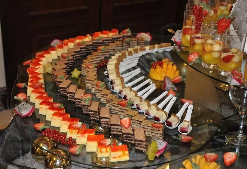 هتل Serenada Golden Palace   Boutique