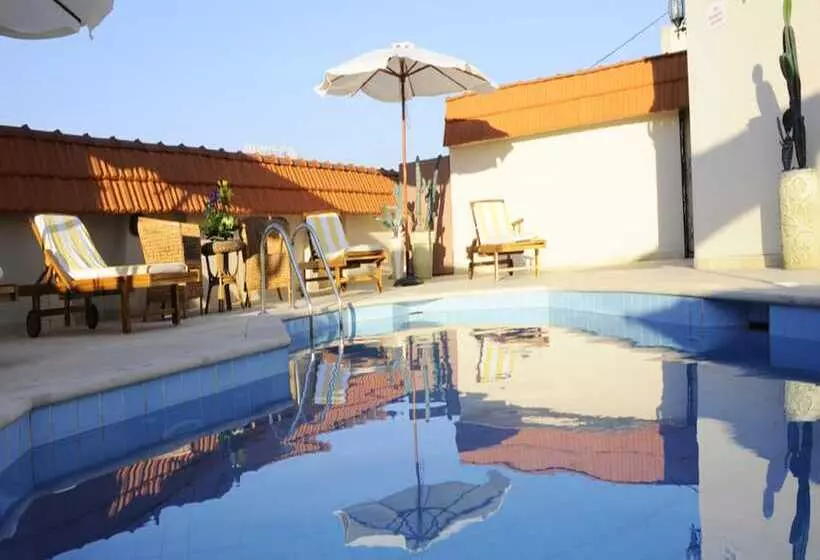 هتل Serenada Golden Palace   Boutique