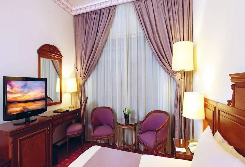 هتل Serenada Golden Palace   Boutique