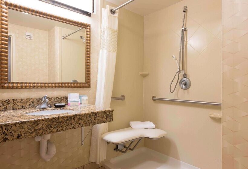 Отель Hampton Inn And Suites Indianapolis Fishers