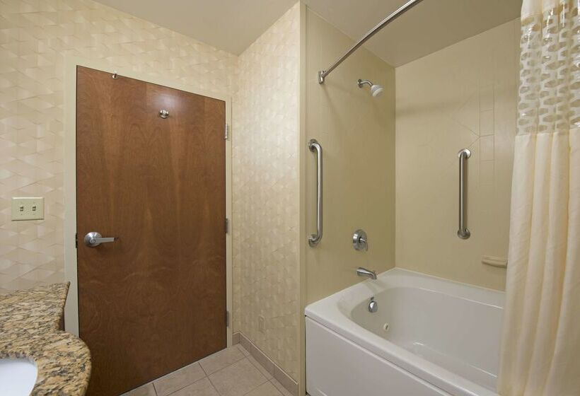 Отель Hampton Inn And Suites Indianapolis Fishers