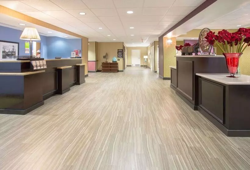 Отель Hampton Inn Santa Rosa