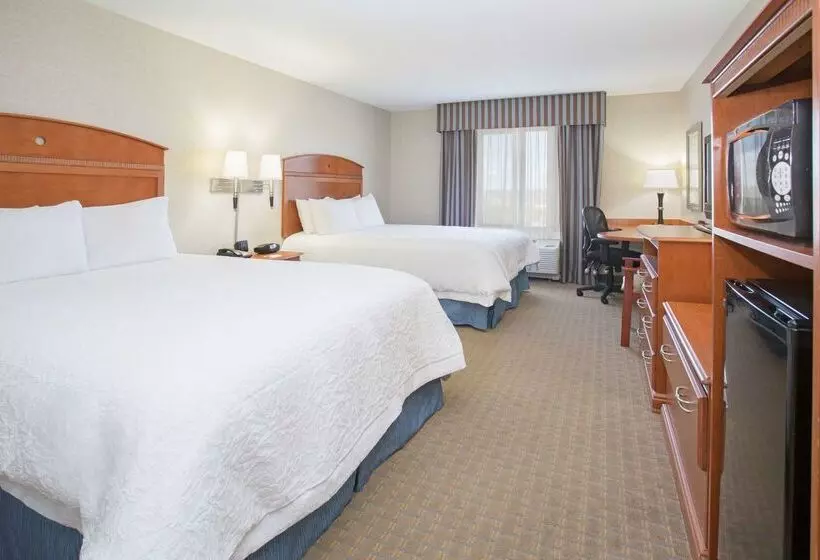 Отель Hampton Inn Santa Rosa