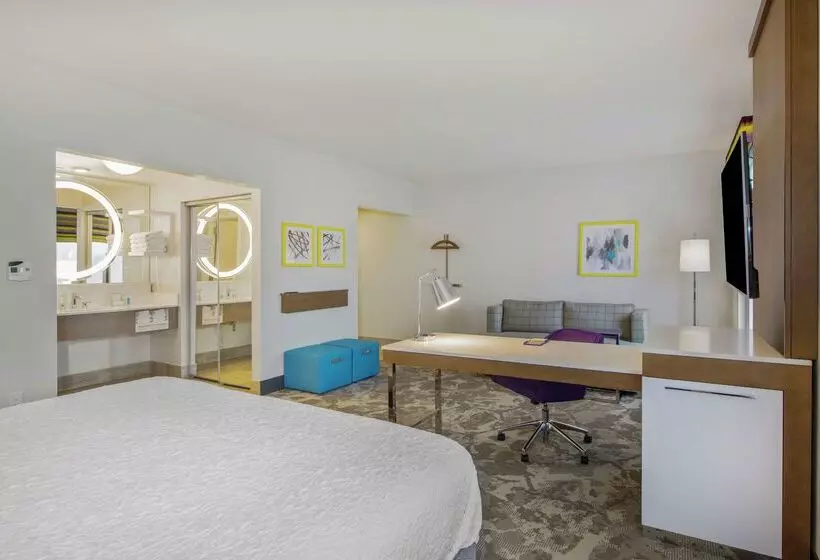 هتل Hampton Inn & Suites Raleighdurham Airportbrier Creek