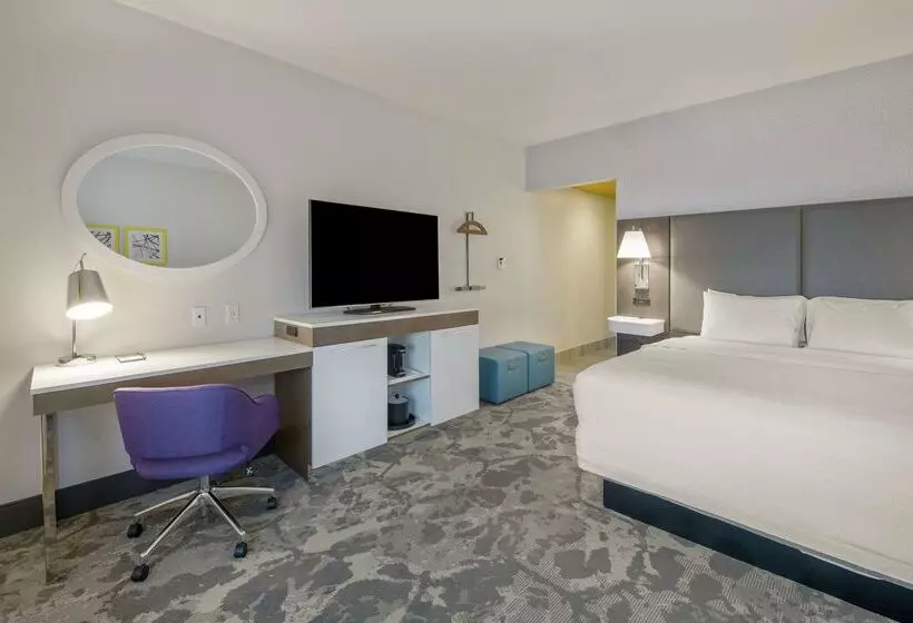 هتل Hampton Inn & Suites Raleighdurham Airportbrier Creek