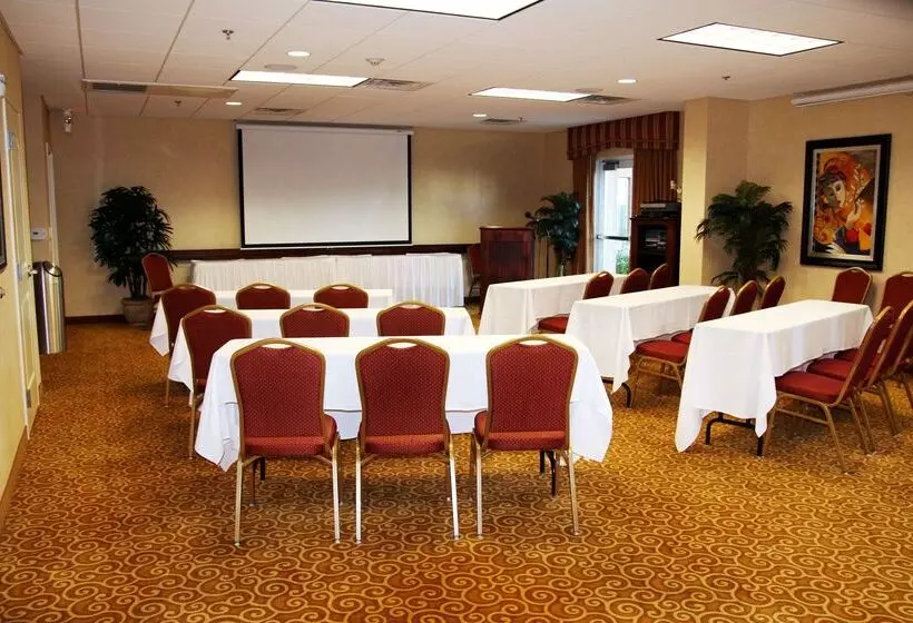 ホテル Hampton Inn & Suites Redding