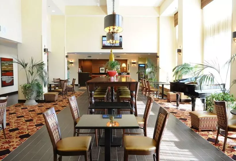 ホテル Hampton Inn & Suites Redding