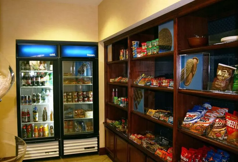 ホテル Hampton Inn & Suites Redding