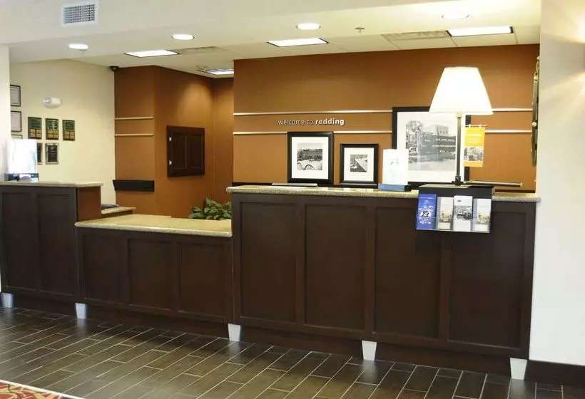 ホテル Hampton Inn & Suites Redding