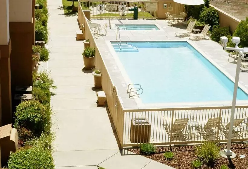 ホテル Hampton Inn & Suites Redding