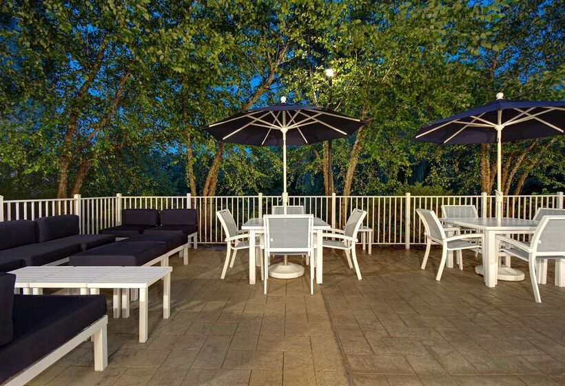 فندق Hampton Inn & Suites Yonkers