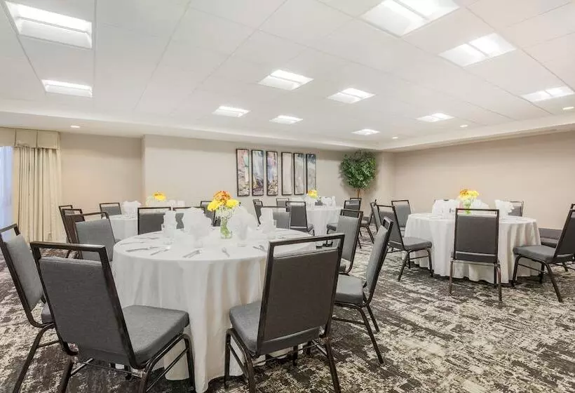 Hotel Hilton Garden Inn Melville