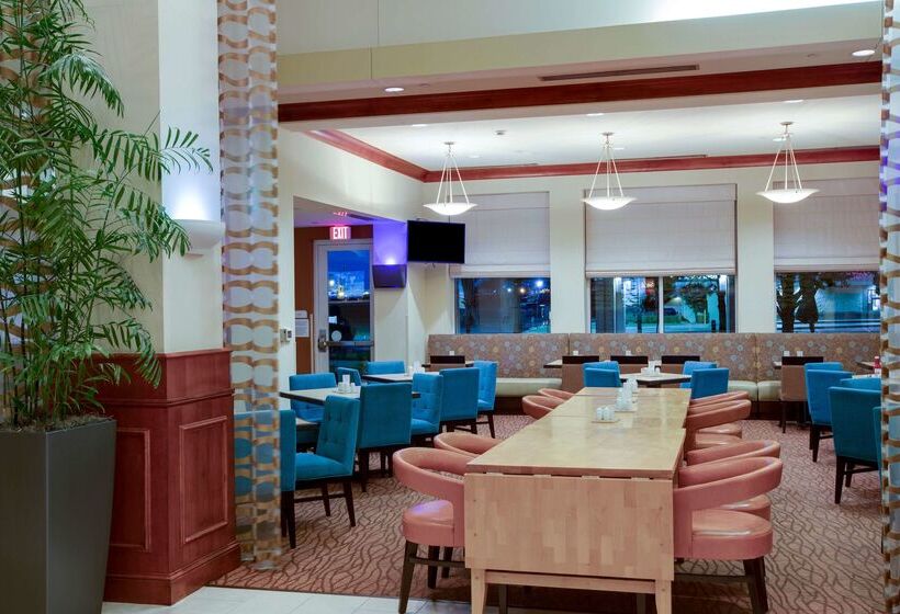 בית מלון כפרי Hilton Garden Inn Oklahoma City Airport