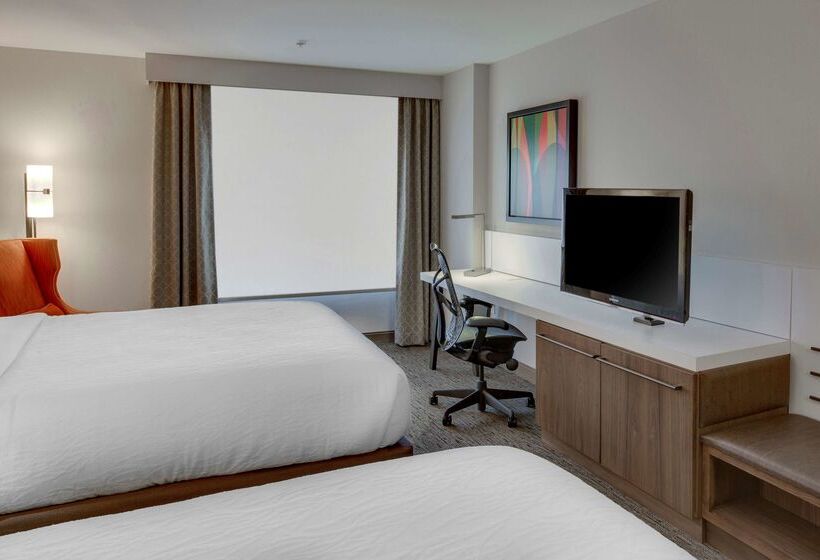 בית מלון כפרי Hilton Garden Inn Oklahoma City Airport