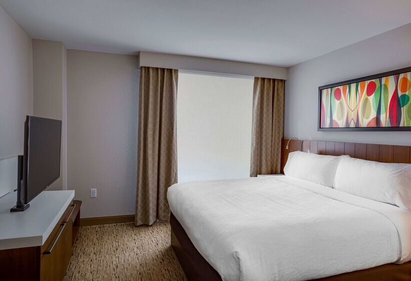 בית מלון כפרי Hilton Garden Inn Oklahoma City Airport