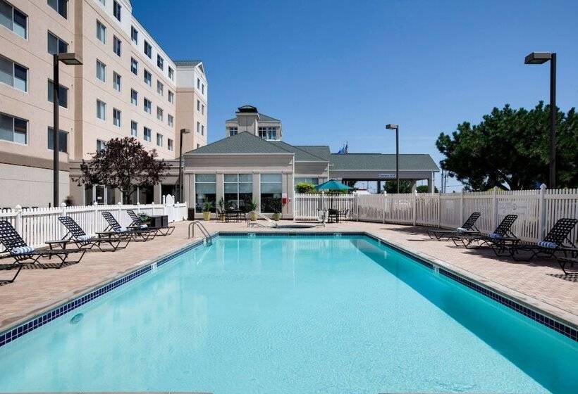 בית מלון כפרי Hilton Garden Inn Oklahoma City Airport