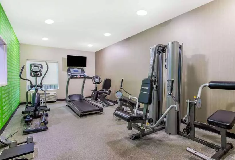 هتل La Quinta Inn & Suites By Wyndham Fultondale Birmingham N