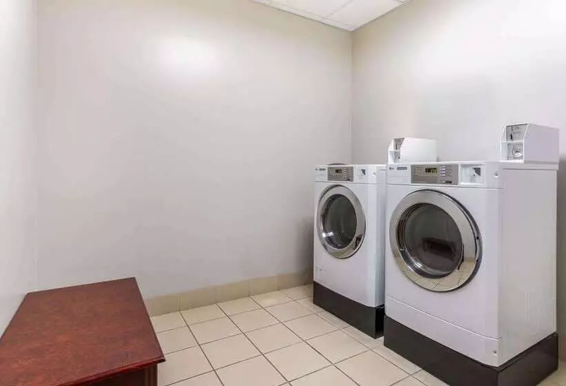 هتل La Quinta Inn & Suites By Wyndham Fultondale Birmingham N