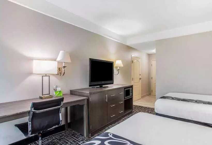 هتل La Quinta Inn & Suites By Wyndham Fultondale Birmingham N