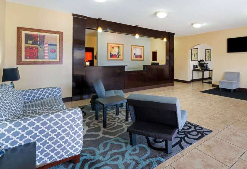 Отель La Quinta By Wyndham Morgan City