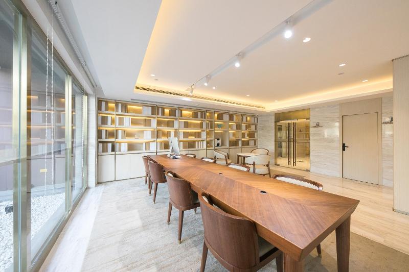 Отель Piao Home Inn Beijing Guo Mao East