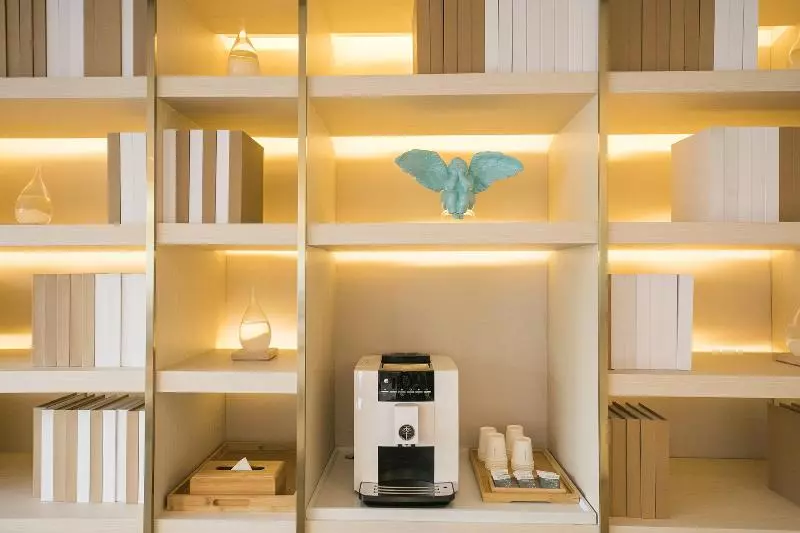 Отель Piao Home Inn Beijing Guo Mao East