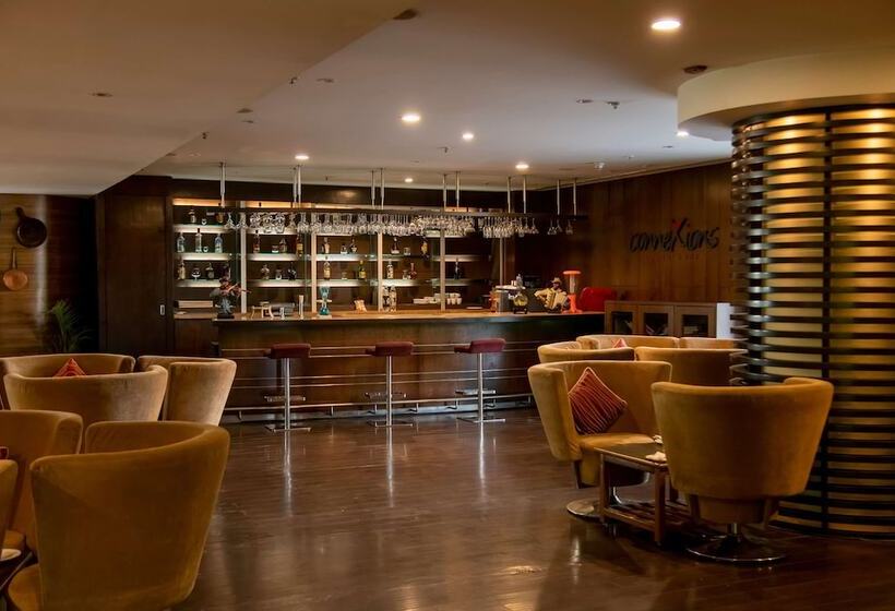 בית מלון כפרי Ramada Plaza By Wyndham Pune Hinjewadi