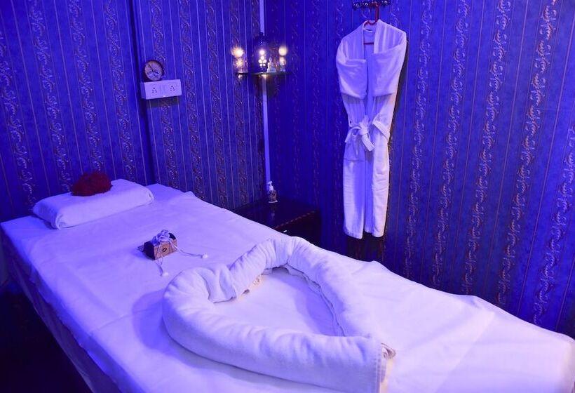 בית מלון כפרי Ramada Plaza By Wyndham Pune Hinjewadi