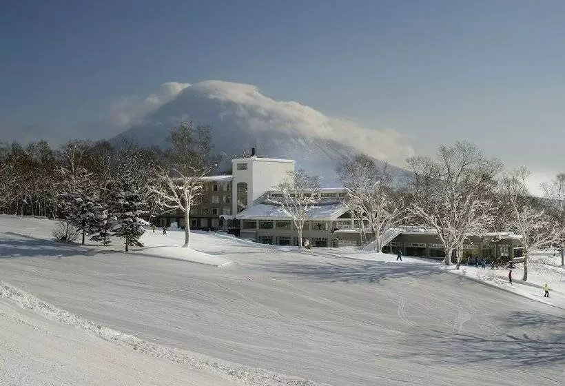 Отель The Green Leaf Niseko Village