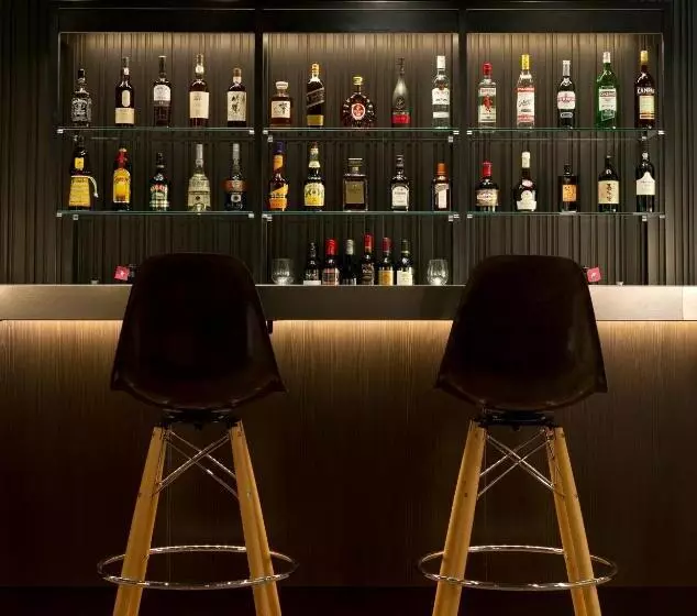 Отель The Green Leaf Niseko Village